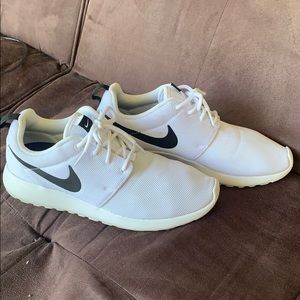 Nike Roshe One White Shoes